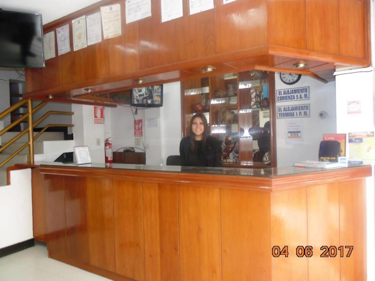 פיורה Hotel Bayovar מראה חיצוני תמונה