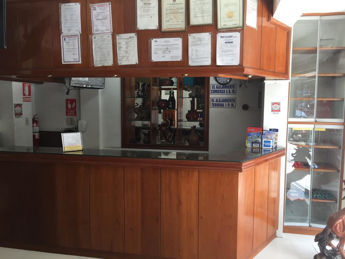 פיורה Hotel Bayovar מראה חיצוני תמונה